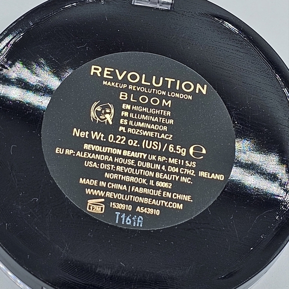 Makeup Revolution Bloom Highlighter - Picture 5 of 5